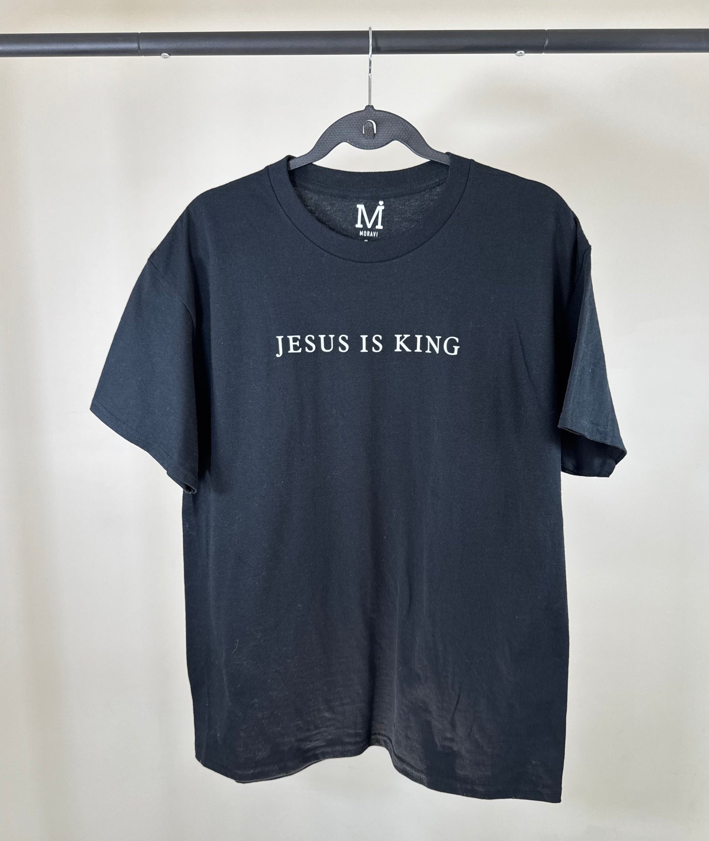 T-shirt men JESUS IS KING